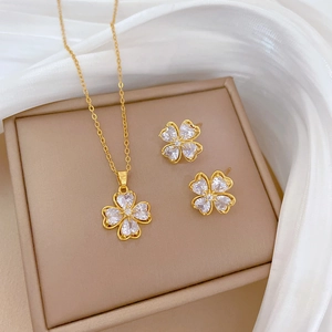 Clover Heart Zircon Necklace And Earrings With Silver Earring Post Titanium Steel Copper Jewelry For Women Elegant