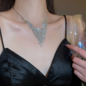 Parure de bijoux de mariée en argent avec collier à franges et strass brillants
