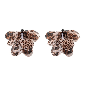 Summer woven raffia lace flower earrings with leopard print fabric and elegant pearl center
