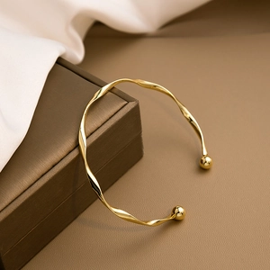 Bracciale Rigido Mobius Metallo Intrecciato Ferro Aperto Regolabile Bangle Gioielli Di Moda Minimalisti Donne