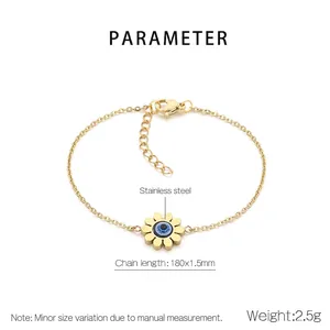 Détail d'un bracelet tournesol doré avec opale œil de démon et mesures de taille