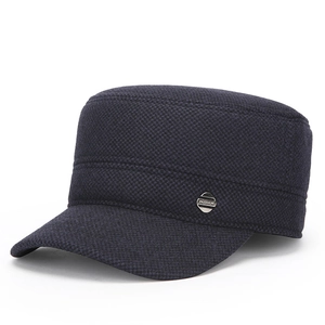 Casquette militaire bleue marine pour homme avec protège-oreilles et étiquette en métal