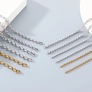 Detailed comparison of 304 stainless steel pearl and egg link chains in gold and silver