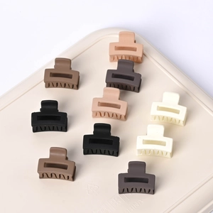 Lot de 10 mini pinces à cheveux carrées mates aux tons neutres comme beige et café