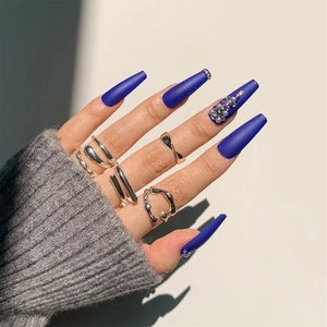 Matte Koningsblauw Press On Nails Lange Doodskistvorm Strass Kunstnagels Voor Vrouwen Professionele Manicure Nagels