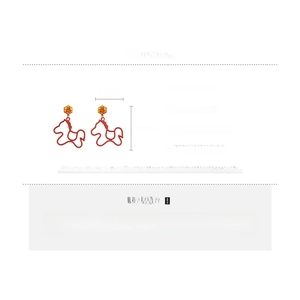 Detailed spec sheet for horse earrings with red Fu character and alloy measurements
