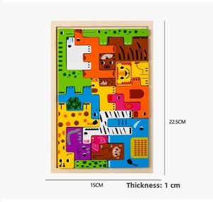 Détail de blocs d'animaux en bois colorés de 1cm d'épaisseur pour puzzle éducatif