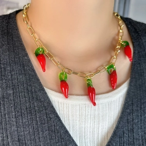 Western Style Niche Glass Chili Pendant Necklace For Women Copper Gold Chain Red Pepper Fruit Charms Handmade Jewelry