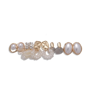 Lot de dix paires de boucles d'oreilles géométriques avec perles et strass dorés