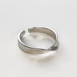 925 Sterling Silver Mobius Twisted Ring Adjustable Open Geometric Minimalist Jewelry For Women