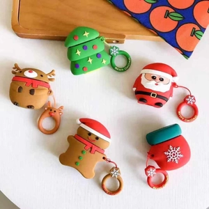 Cinq styles de coques de Noël en silicone pour AirPods avec motifs Père Noël et cerf