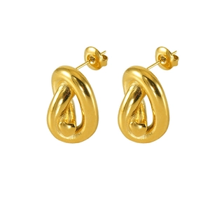 Détails de boucles d'oreilles en acier titane doré torsadé avec pendentifs cœurs