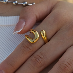 Minimalist gold irregular U-shape open ring in vintage style for women