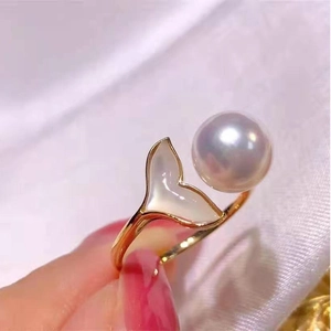 Elegant Freshwater Pearl Fish Tail Open Ring For Women Alloy Gold Plated Mother Of Pearl Inlaid Adjustable Fashion Jewelry