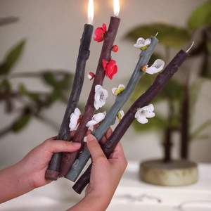 Bougies artistiques en forme de branche avec fleurs de prunier rouges et blanches