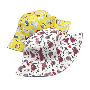 Cappello da pescatore reversibile da donna con motivi di cani e tesa larga parasole