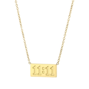 Collier minimaliste en or avec pendentif carré 11:11 en acier titane poli de luxe