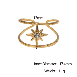 Detail view of 18k gold star ring with 17.4mm inner diameter and 13mm height