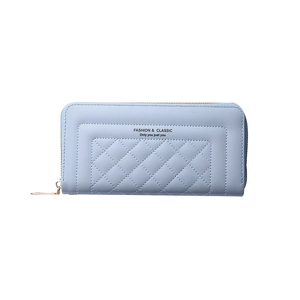 Lange hellblaue Damen-Geldbörse mit Reißverschluss und gestepptem Muster-Design
