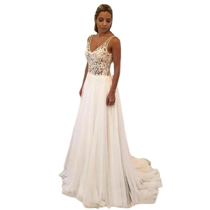 Elegant white lace V-neck chiffon wedding dress with thin straps and a sweeping tail