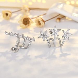 Elegant silver s925 studs featuring a triple flower design with sparkling zircon stones