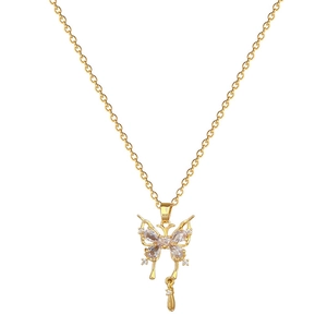 Elegante collana a farfalla traforata dorata con cristalli scintillanti su catena