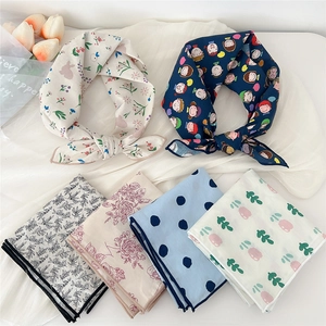 Women's Fresh Artistic Printed Polyester Square Scarf Korean Style Small Floral Animal Pattern Hair Band Neck Scarf Scarf For Ladies