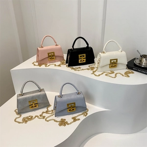 Stylish square bags with chain strap and gold H-buckle in five trendy colors