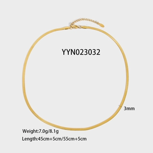 Detail of 3mm gold-plated stainless steel snake chain with length and weight specifications