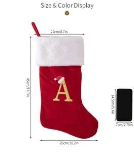 Dimensioni della calza di Natale in velluto rosso con lettera A dorata e pelliccia finta