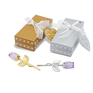 Eleganti rose in cristallo viola con confezioni regalo oro e argento di classe