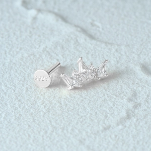 Macro shot of S925 sterling silver flat back stud with kite-shaped crystals and 925 mark