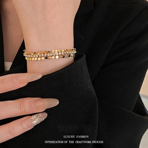 Bracelet vintage triple couche doré avec cristaux pavés et paillettes géométriques chic