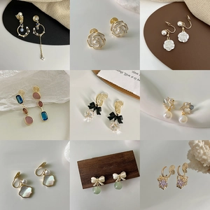 French Vintage Gold Plated Copper Clip-On Earrings With Faux Artificial Pearl Zircon For Non-Pierced Ears Elegant Retro Flower Heart
