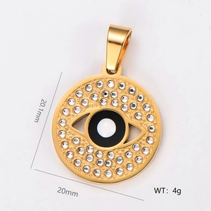 Détail du pendentif œil maléfique plaqué or 18k avec diamants et dimensions de 20mm