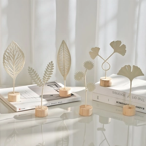 Nordic minimalist metal ginkgo leaf ornaments with wood base for home decor