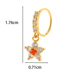 Detail view of 20G gold titanium steel nose stud with flower zircon and size 1.76cm dimensions