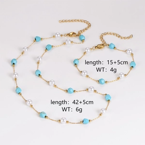 Set collana e bracciale con turchese e perle irregolari con catena dorata e dimensioni