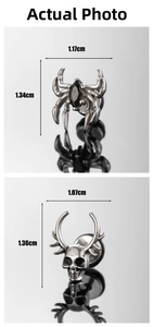 Détails de boucles d'oreilles gothiques araignée et crâne cornu en style punk rétro