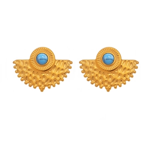Golden fan-shaped turquoise stud earrings with hammered texture in 18K gold plated steel