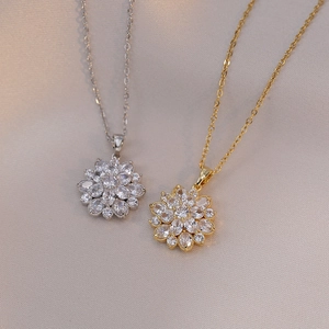 Stainless Steel Snowflake Pendant Necklace With Micro Pave Zircon Korean Style Elegant Sunflower Jewelry Women Accessory