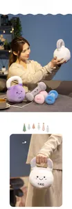 Détail d'un kettlebell en peluche avec broderie mignonne et marquage de poids 5KG