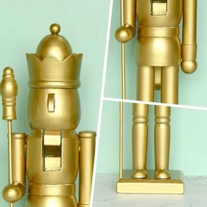 Casse-noisette roi doré de 38cm pour une décoration de Noël créative et minimaliste