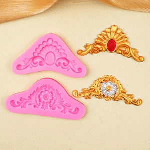 Moldes de silicona estilo barroco para decorar tartas con detalles en resina dorada