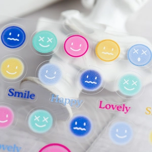 Adesivi per unghie traslucidi opachi con faccine colorate e scritte felici decorative
