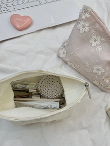 Floral embroidery makeup bag with large capacity for skincare storage and cosmetics
