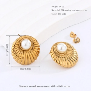 Elegant 18K gold-plated stainless steel wave earrings with white pearl and 22mm size guide