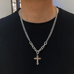 Collana in acciaio inossidabile argento con pendente a croce e catena a maglia cubana