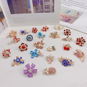 Fashion Alloy Rhinestone Floral Animal Brooches Pin Elegant Crystal Artificial Pearl Decorative Jewelry For Women Wedding Party