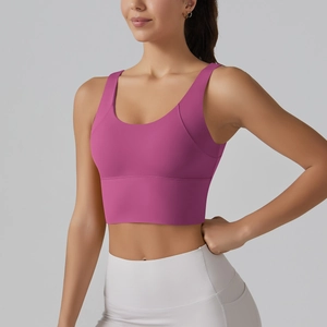 Detail of V-shaped back and high-elastic fabric on rose pink seamless sports bra